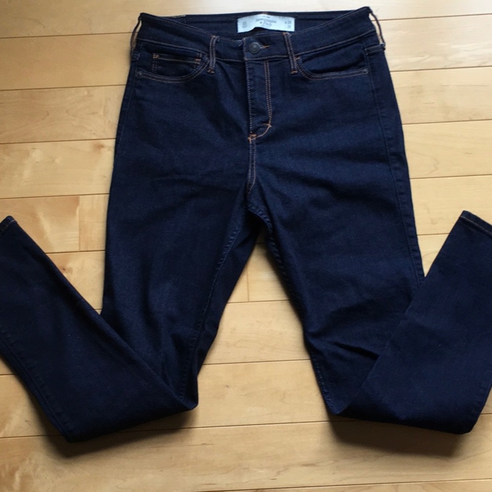 A&F skinny jeans..like new